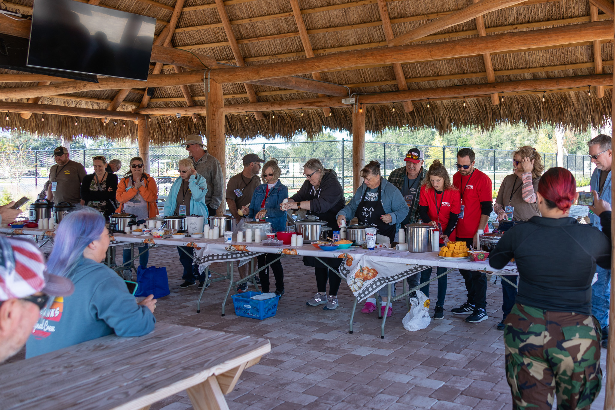 sa_20221118_Hanksgiving_057.jpg