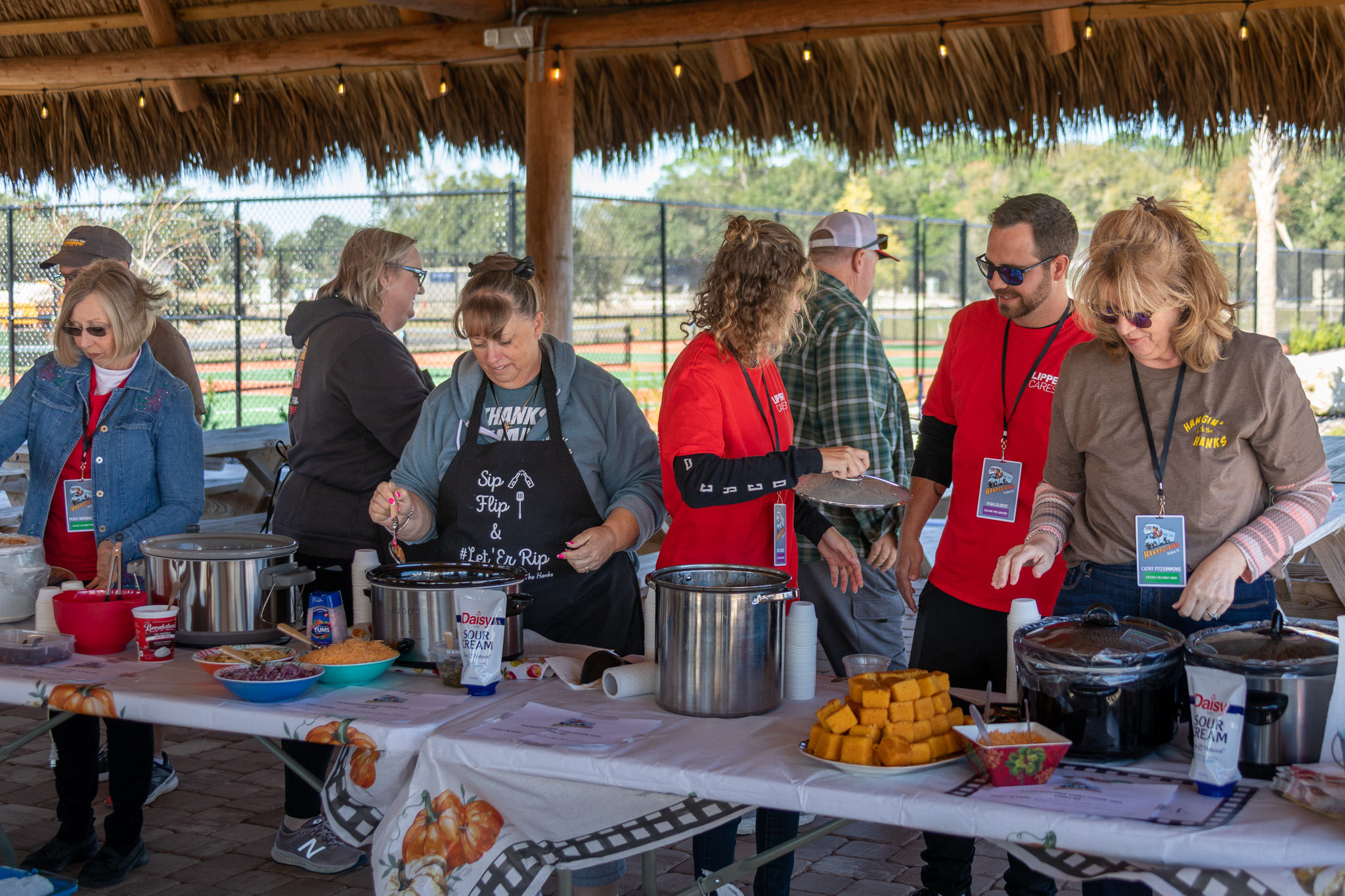 sa_20221118_Hanksgiving_060.jpg