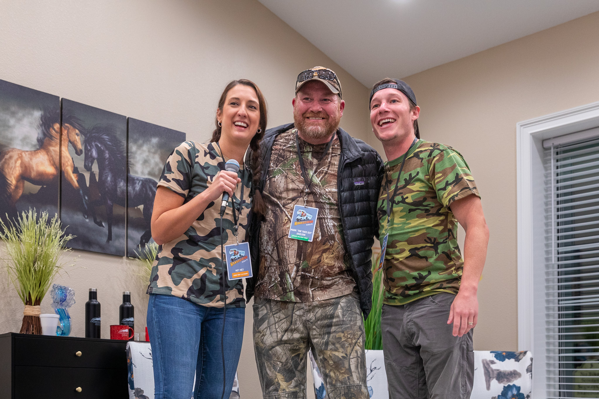 sa_20221118_Hanksgiving_113.jpg